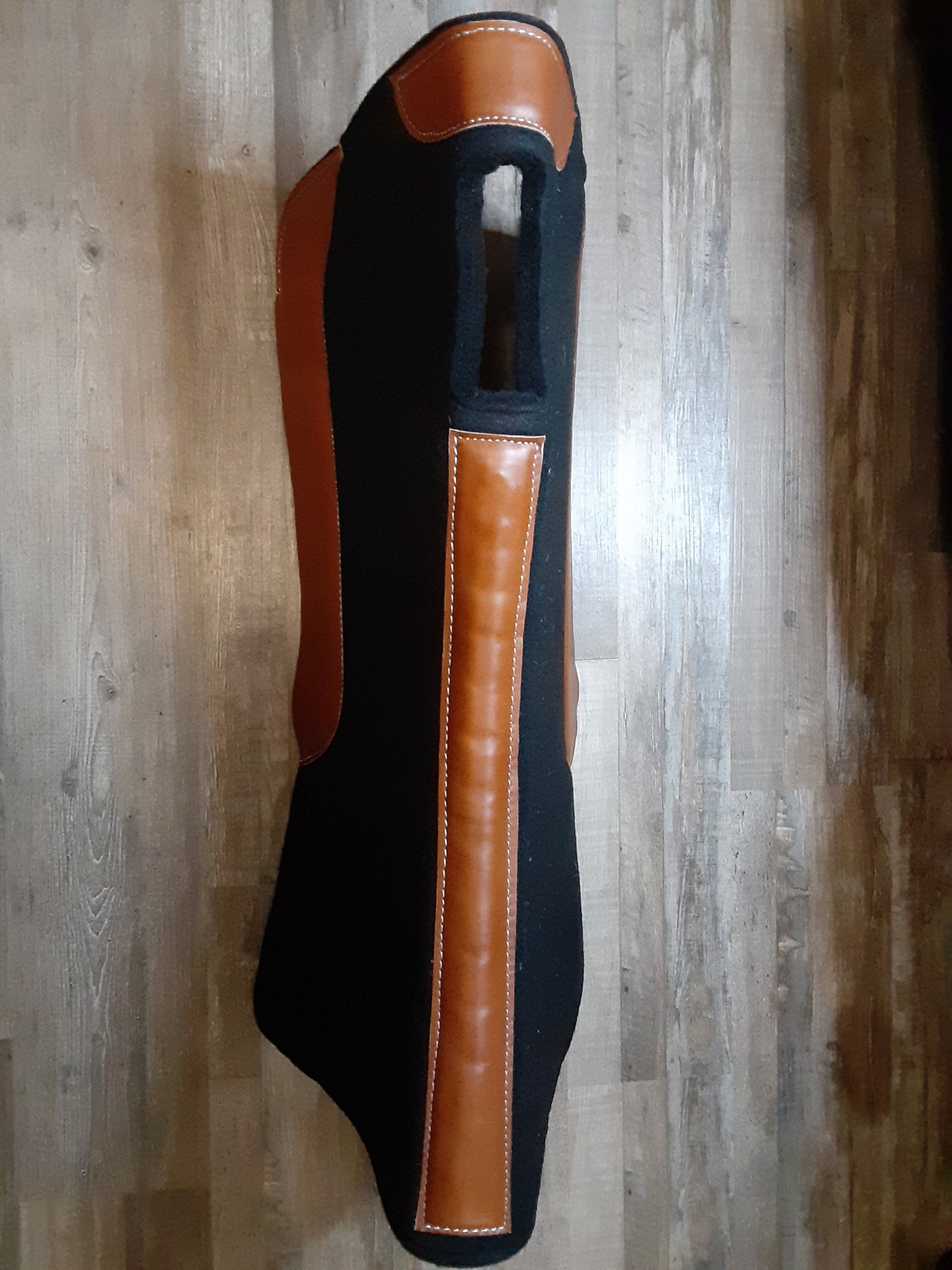 Black Felt Saddle Pad w/ Wear Leathers